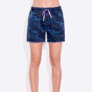 Sundry Camo Cuffed Pull On Shorts in Deep Sea | Size 1 (Small)